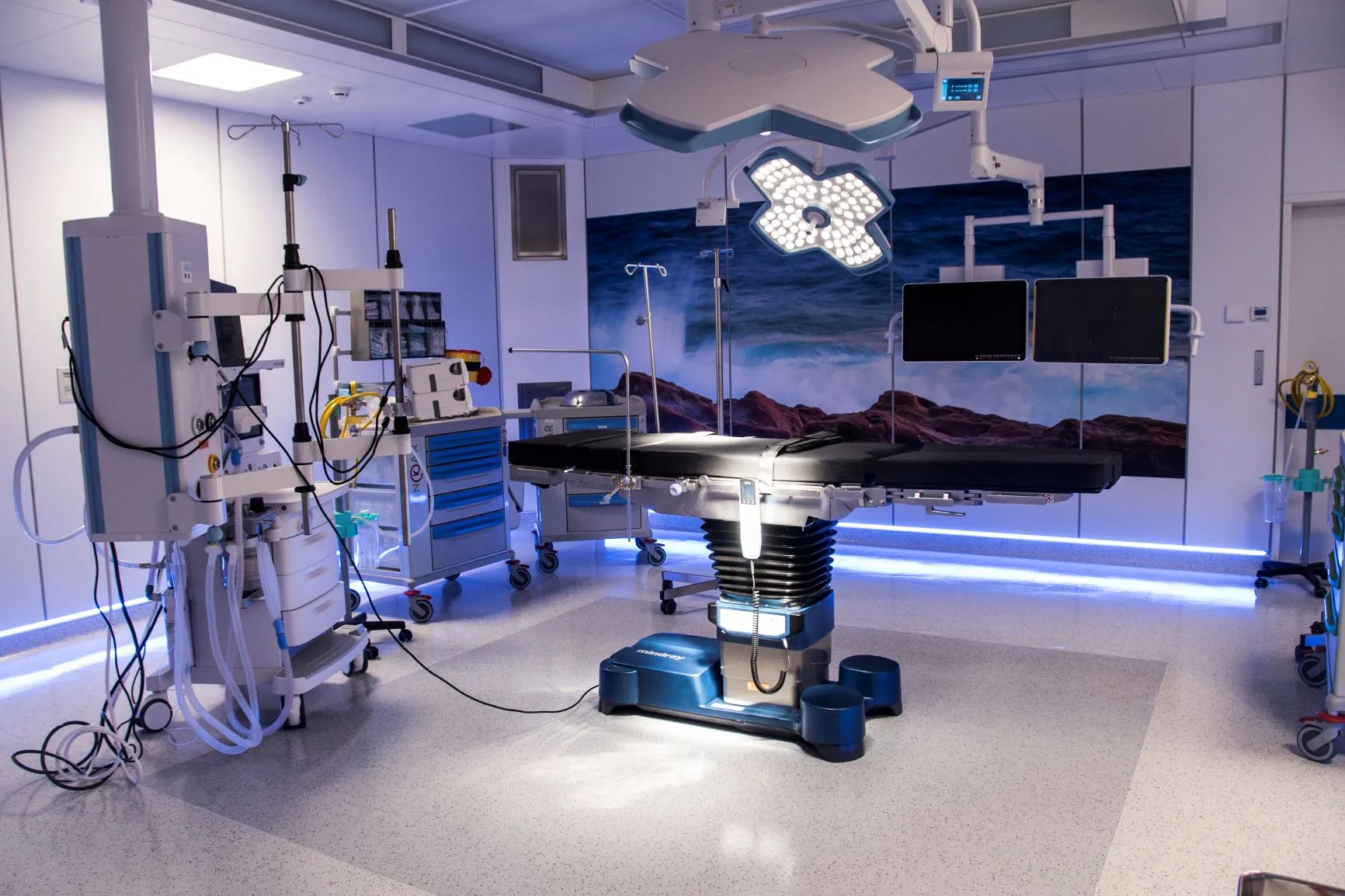 <p>Anfang 2017 wurden wir mit der Umsetzung des Projekts <strong>„CityClinic“</strong> beauftragt. Die Privatklinik südlich von Bozen stellte aufgrund des hohen Zeitdrucks von Projektbeginn an eine besondere Herausforderung dar. Zusätzlich waren die strengen gesetzlichen Richtlinien und Sicherheitsvorgaben, die speziell im Krankenhausbereich gelten, sowie der große Umfang der Arbeiten zu berücksichtigen.</p>