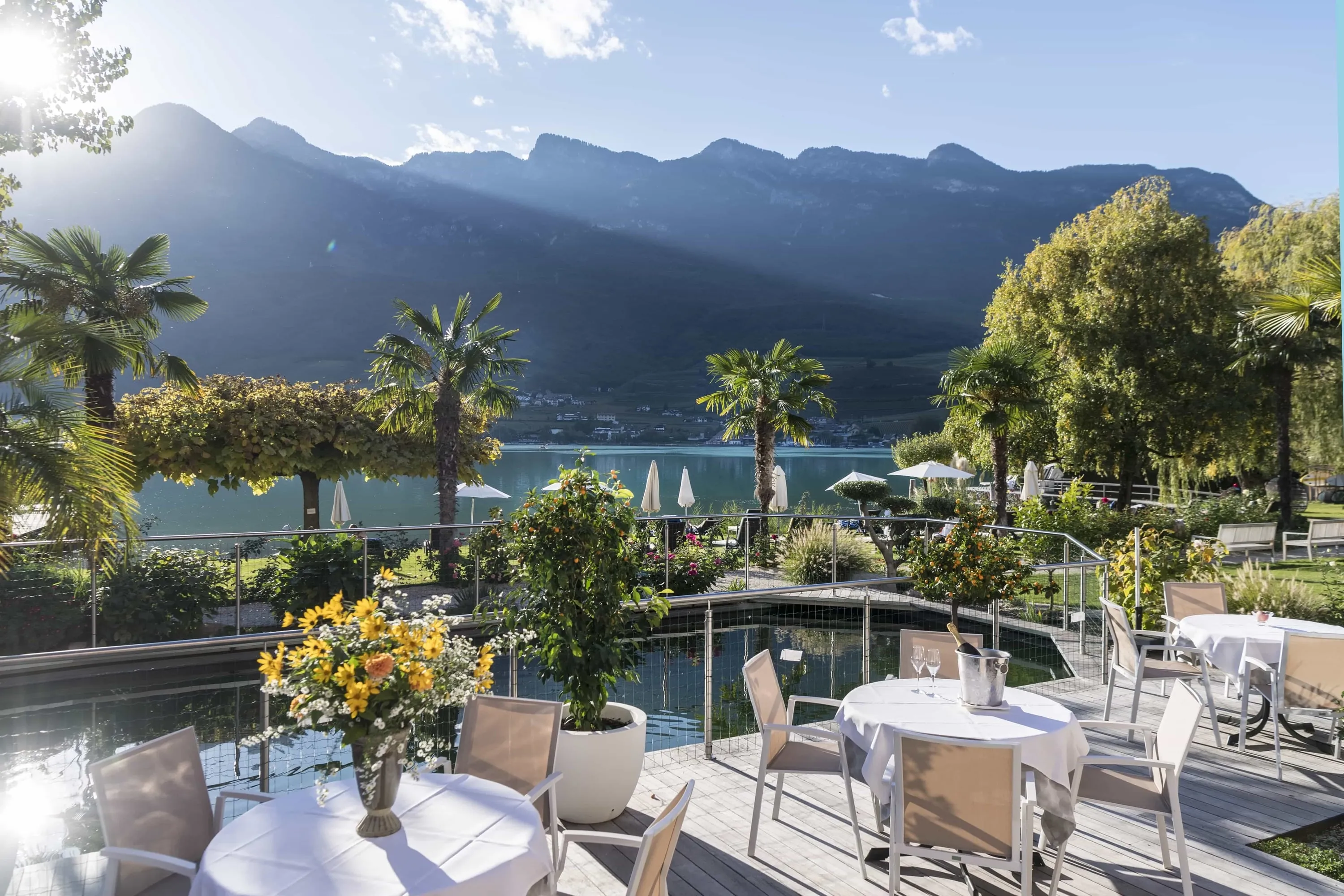 <p>Ein kleines Bijou - Ungezwungener Luxus mit Charakter am Kalterer See</p><p><br></p><ul><li>Ausführung und Wartung der gesamten Elektroinstallationen</li><li>Brandmeldeanlage</li><li>Notstrombeleuchtung</li><li>Alarmanlage</li></ul>