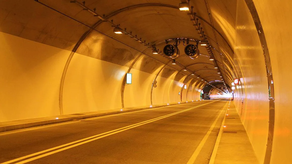 Tunnelzentralen